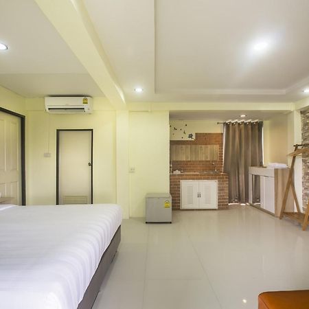 Petchsiri Room เพชรสิริรูม Ban Sai Mai Extérieur photo